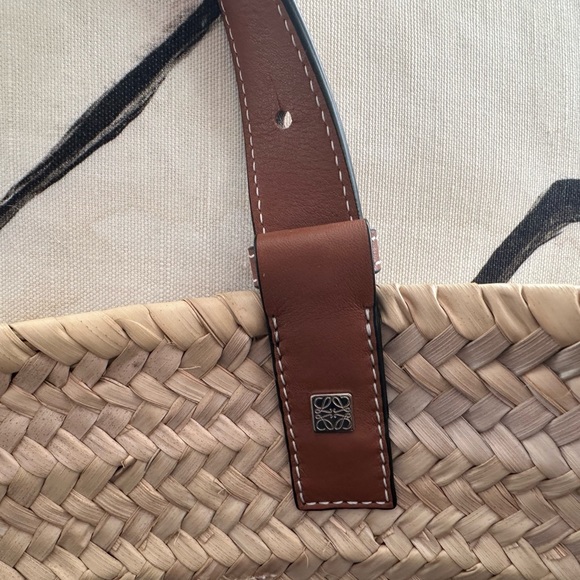LOEWE Raffia Medium Basket Bag. - Picture 4 of 6